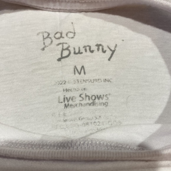 Bad Bunny World’s Hottest Stadiums 2022 Tour concert reprint tshirt size medium - Picture 5 of 10